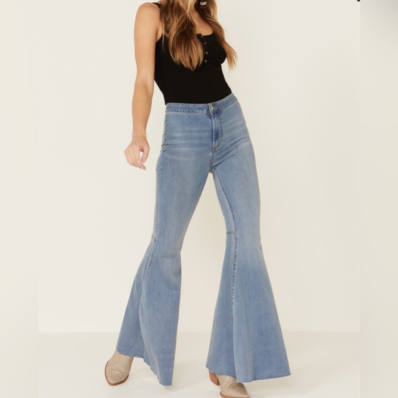 Free People “Just Float On” Flare Jeans - Picture 1 of 9